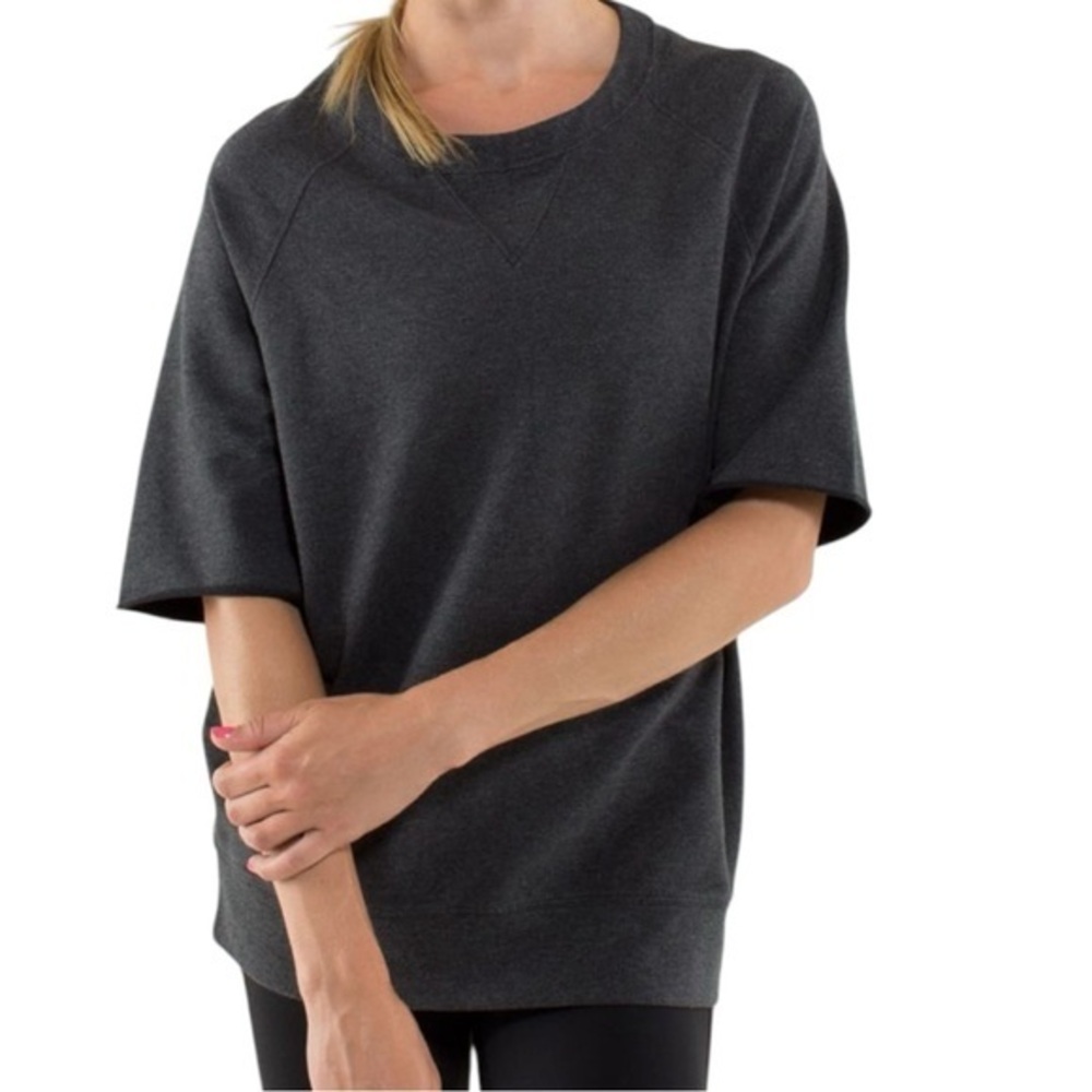 Lululemon Half Cut Pullover size 8 in Heathered Black
